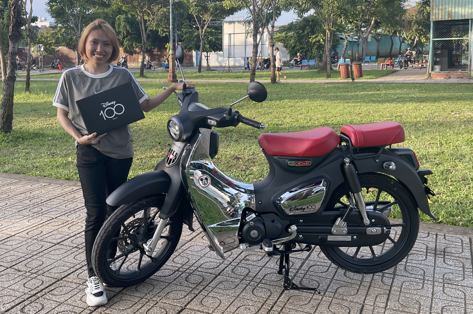 HONDA CUB DISNEY 100 LIMITED
